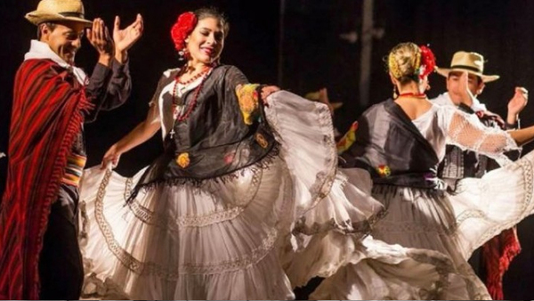 En las fiestas paraguayas hacen un llamado a promover la cultura, el turismo y la artesanía - OviedoPress