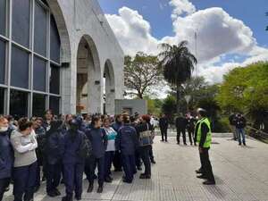 Juzgado determina suspensión condicional de causa contra exjuez por amenaza de bomba - Nacionales - ABC Color