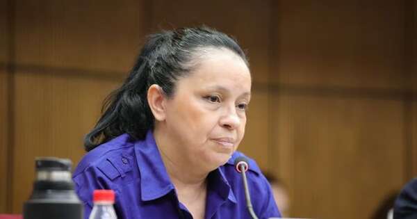 La Nación / Pensión para adultos mayores es el proyecto social más grande, dijo senadora