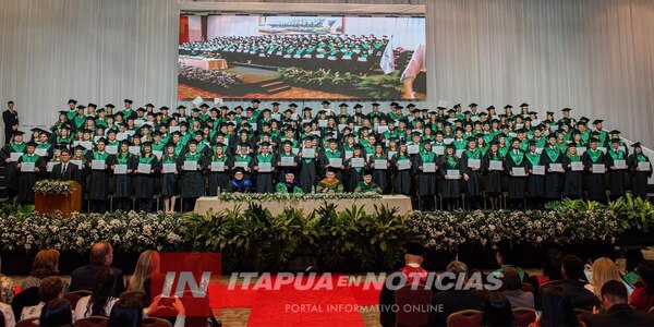 HOY SE EGRESAN 53 ESTUDIANTES DE LA UNIVERSIDAD SAN CARLOS EN ITAPÚA - Itapúa Noticias