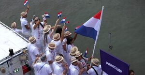 Desfile del “Team Paraguay” brilla en el Río Sena en los Juegos Olímpicos de París 2024