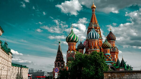 El Kremlin admite el recalentamiento de la econom铆a rusa - Revista PLUS