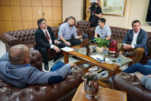 Senador argentino aborda posibilidad de trabajar en un plan de integración ferroviaria con Paraguay - ADN Digital