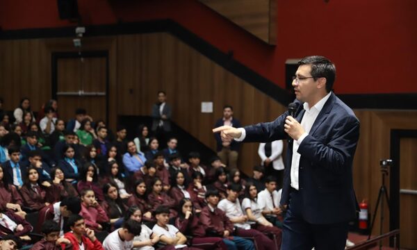 Con la participación de más de 1000 jóvenes, se llevó a cabo el lanzamiento del Programa «Alto Paraná Sin Límites»