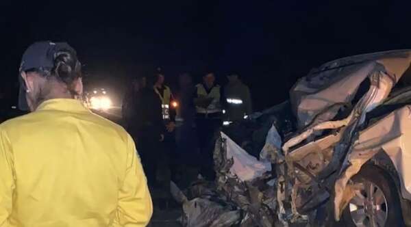 Un muerto y nueve heridos deja accidente entre bus y camioneta - Noticiero Paraguay