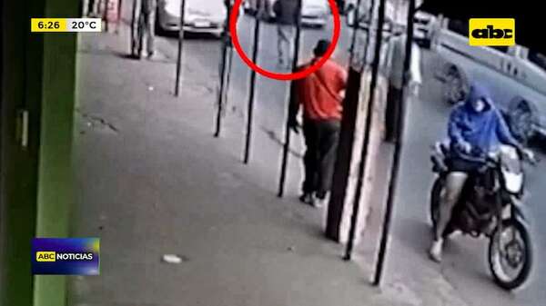 Motochorros roban celular a una mujer en Luque - ABC Noticias - ABC Color