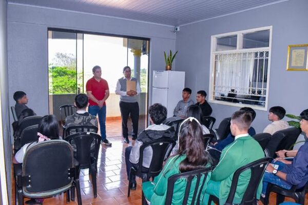 Integran comisión distrital juvenil en Mallorquín