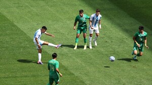 Argentina se redime ante Irak y tiene su destino en las manos en París