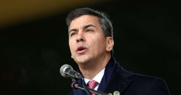 La Nación / No se puede correr el riesgo de perder la calificación de Moody’s, señala Peña