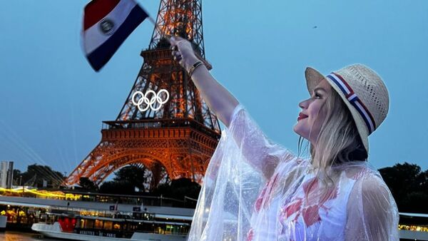 “Soy tan bendecida”, dijo Luana al desfilar en París y anunció que se retira de deporte