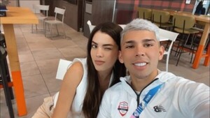 Pillaron a Julio Enciso "concentrando" con una nueva chuli en París