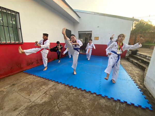 Taekwondo, un deporte que brilla en silencio y sin ayuda en Encarnación