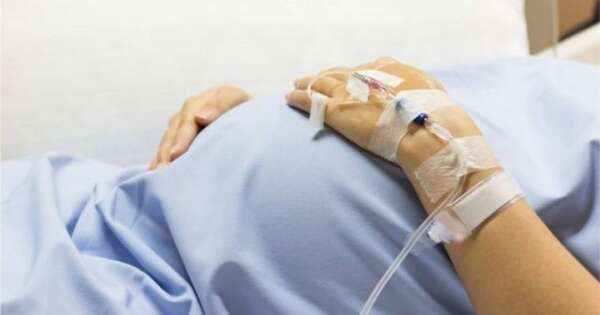 Diario HOY | Embarazada de mellizos fallece en el hospital: no lograron salvar a sus bebés
