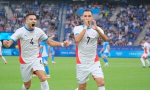 Paraguay celebra en París ante Israel