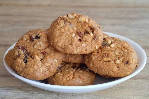Estas galletitas de avena y uvas pasas salvarán tus meriendas - Gastronomía - ABC Color