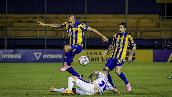 Versus / ¡Vibra la República! Luqueño remonta ante Sol de América y firma su primer triunfo