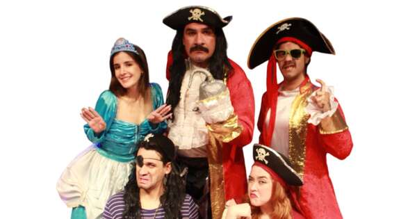 La Nación / Piratas y princesas con Equipo Teatro