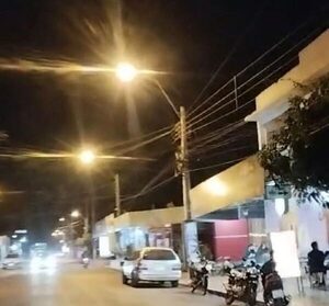 ANDE repara alumbrados en Minga Guazú