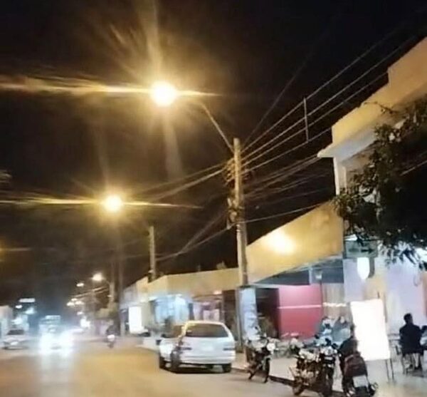 ANDE repara alumbrados en Minga Guazú