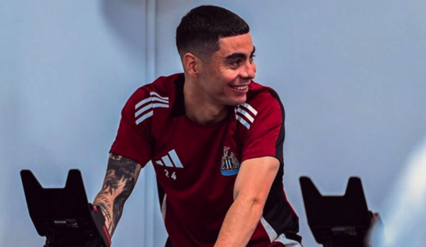 Versus / Newcastle se va de gira por Japón con Miguel Almirón entre los convocados