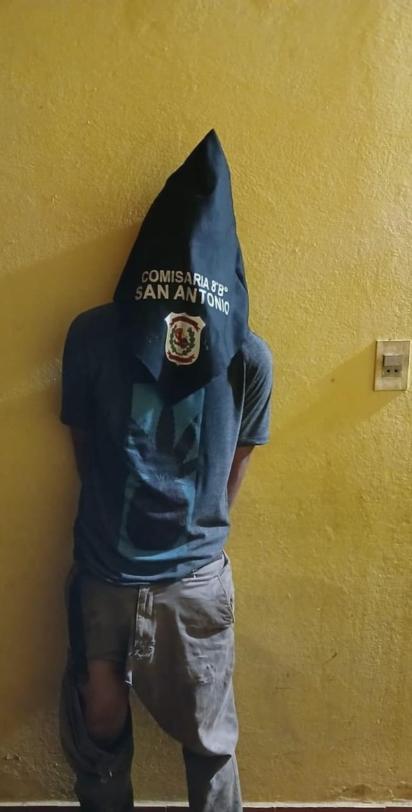 Aprehensión en San Antonio por Tentativa de Robo Agravado e Incautación de Arma Blanca