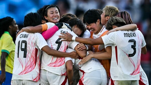 Japón remonta a Brasil con dos goles en el añadido