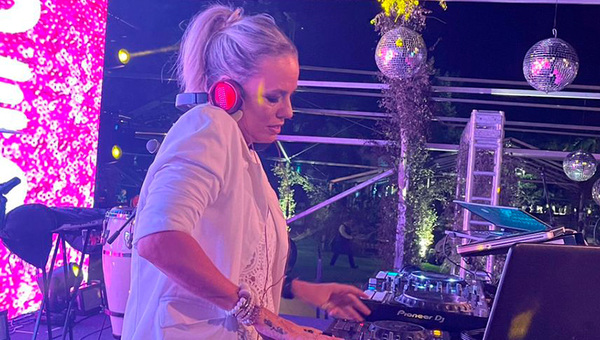 Lole Romero, la DJ del momento que lee la pista y musicaliza eventos exclusivos