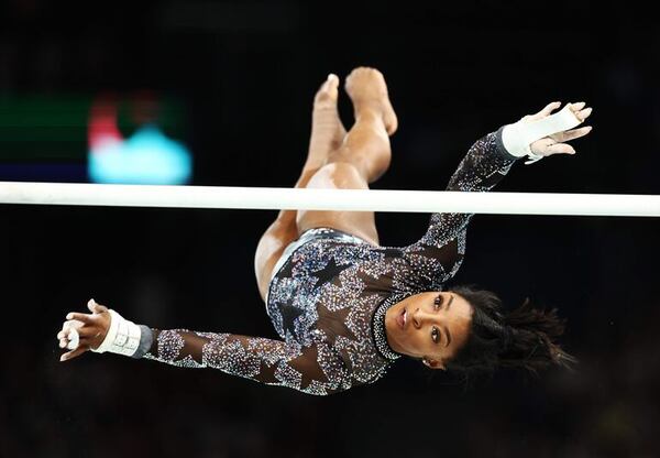 Simone Biles brilla en su debut en el colorido de los Juegos - Polideportivo - ABC Color