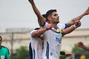 Primera B: El “Escobero” toma mayor distancia - Fútbol de Ascenso de Paraguay - ABC Color