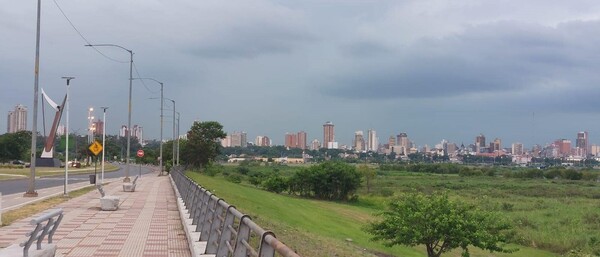 La semana hábil inicia con frío y lluvia pero mejorará con los días