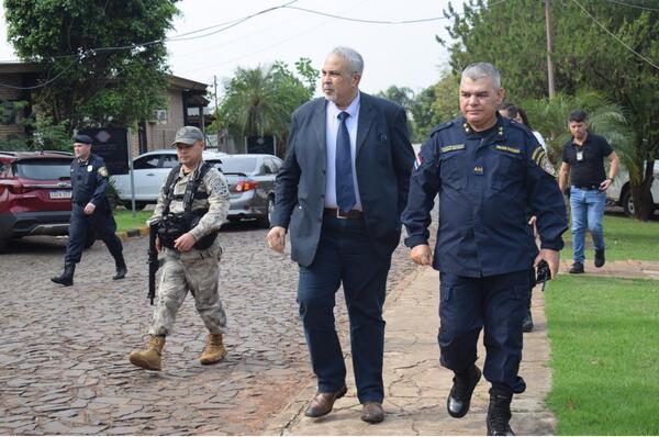Jorge Sosa exige mayor seguridad en la Fiscalía, pero sede no tiene ni baños por su inoperancia - La Clave