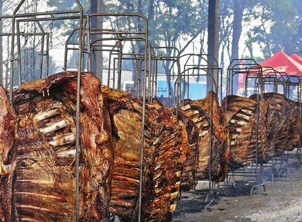 Fiesta de la Costilla reunió a miles de comensales en Naranjal - La Clave