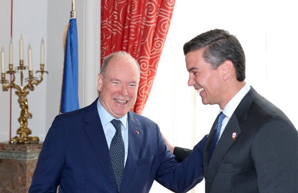 El presidente de Paraguay se re煤ne con Alberto de M贸naco para estrechar lazos - Revista PLUS