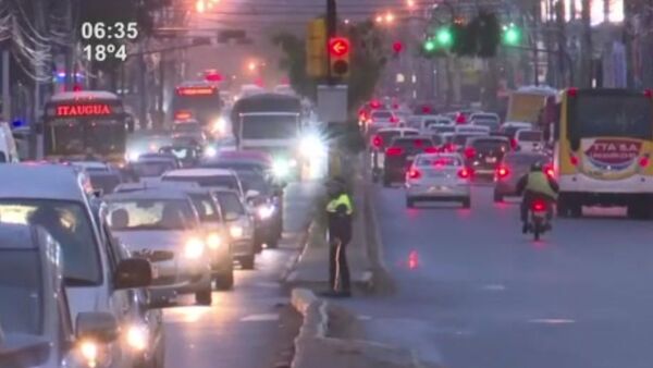 Atención Conductores: Ya no giro a la izquierda - SNT