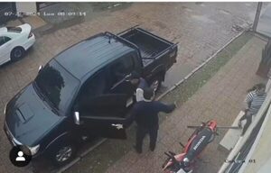 (VIDEO)Familia Denis sufre millonario asalto en manos de motochorros