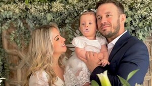[VIDEO] ¡La hija de Edwin Storrer se volvió cristiana!