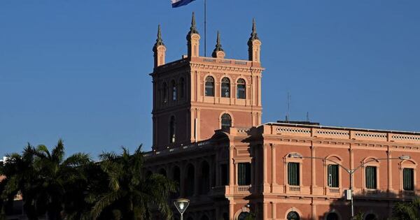 La Nación / “Política económica del Gobierno nos lleva por buen camino”
