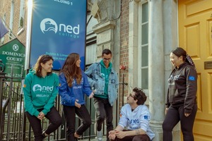 ¿Querés estudiar inglés en Irlanda?: sortearán 400 becas el 15 de agosto - trece