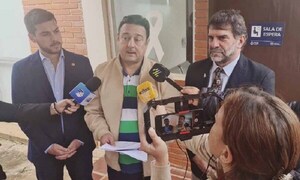 Antonio Buzarquis anuncia nuevo proyecto de aumento del impuesto al tabaco para invertir en el Incán – Prensa 5