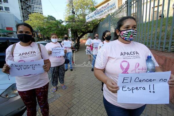 Eterna vía crucis: Enfermos de cáncer exigen medicamentos y mejor atención - ADN Digital