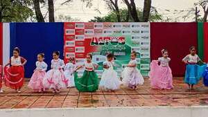 Con música y competencia de stands de emprendedores se desarrolló el primer “Festival de la Identidad” en Altos - Nacionales - ABC Color