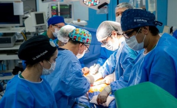 Primer trasplante renal a donante vivo en la Fundación Tesãi