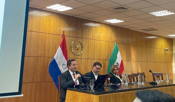 Inició el Diplomado Especializado de Niñez y Adolescencia en Encarnación