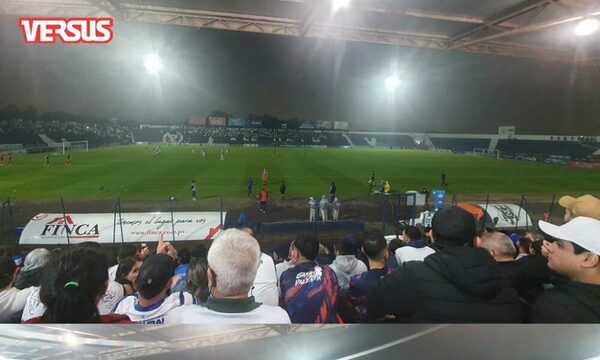 Partido suspendido: Se fue la “lú” en el estadio Río Parapiti