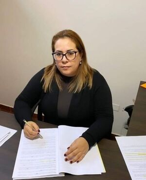 Imputan a adolescente que habría maltratado a su madre por no darle dinero - ADN Digital