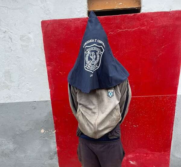 Luque: vecinos capturan al conocido “Cara cortada”, tras robo de motocicleta - Policiales - ABC Color