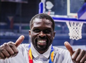 Versus / Luol Deng, un refugiado 'All Star' es el alma de Sudán del Sur