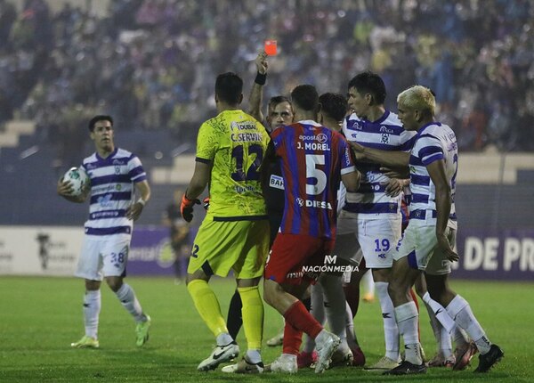 Versus / Jorge Morel: patada, roja y perjuicio a Cerro Porteño