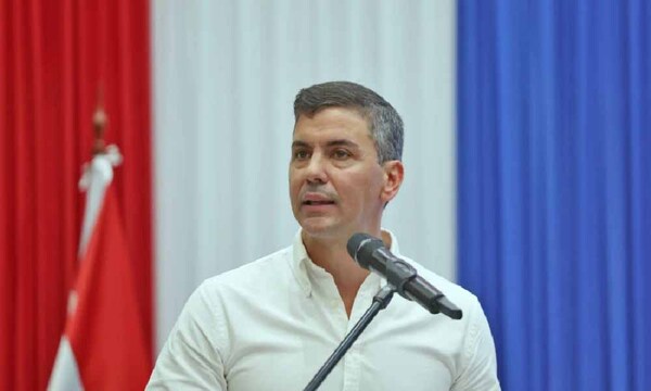Santiago Peña respalda a María Teresa Barán y promete aumentar compra de medicamentos oncológicos – Prensa 5