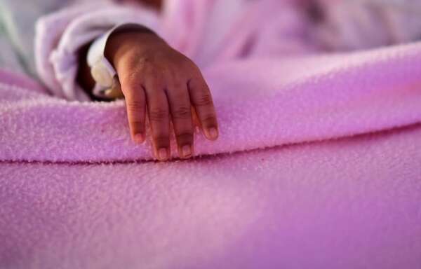 Bebé de seis meses murió tras broncoaspirar leche - ABC en el Este - ABC Color